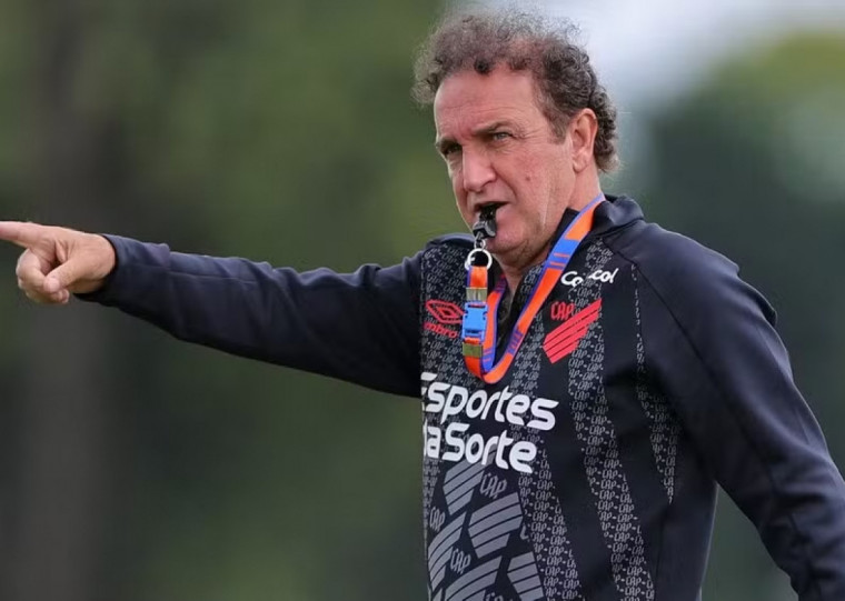 Treinador já havia sinalizado que poderia pedir demissão após o empate com o Corinthians