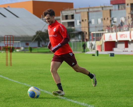 Desfalcado, Inter recebe o Atlético-MG de olho no G-4 do Brasileirão