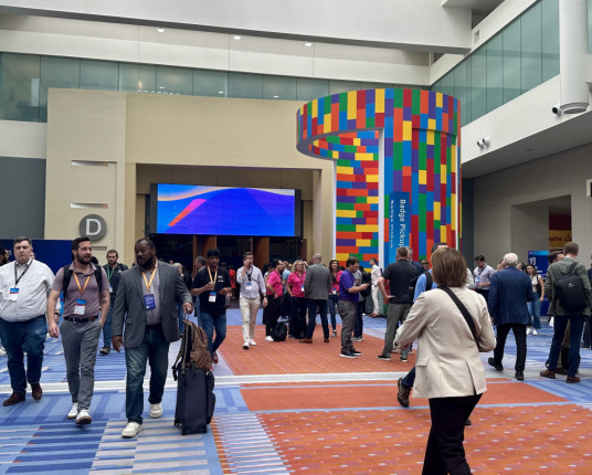 AWS lança Iniciativa de IA generativa de US$ 50 milhões para setor público