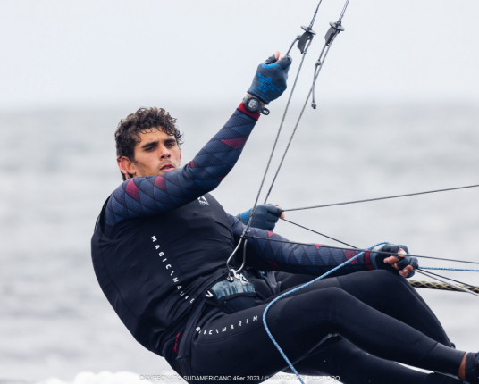 Gabriel Simões representa o Clube dos Jangadeiros nos Jogos Olímpicos de Paris