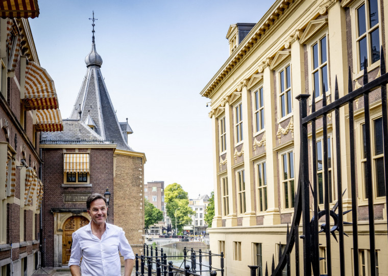 Rutte assumir&aacute; o cargo do atual secret&aacute;rio-geral, o noruegu&ecirc;s Jens Stoltenberg