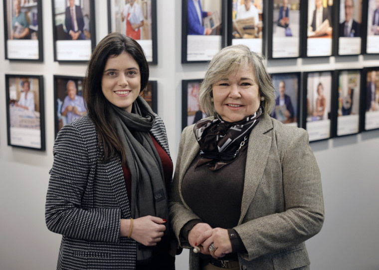 Marina Gaspareto e Claudia Lacerda, consultora de negócios e presidente da Amicro POA, estiveram em visita ao Jornal do Comércio 