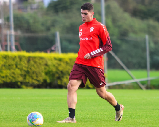 Com ataque desfigurado, Inter visita o Criciúma pelo Brasileirão
