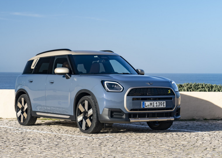 Carroceria esculpida possui baixíssimo coeficiente de resistência aerodinâmica de 0,26 Cx