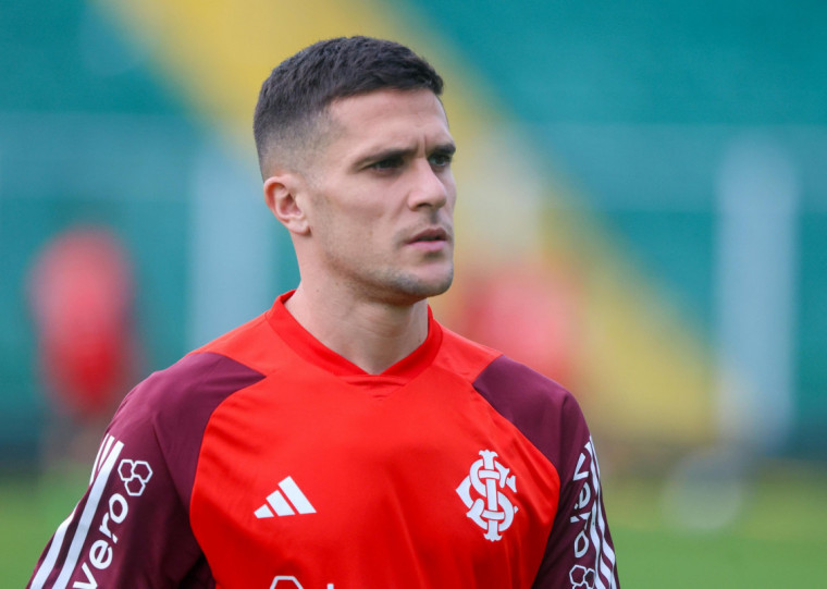 Fabrício Bustos trabalhou em separado durante as últimas atividades do Inter