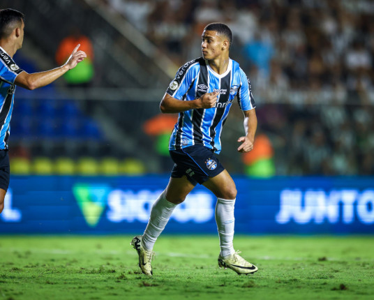 Na volta ao Estado, Grêmio joga bem e vence o Fluminense pelo Brasileirão