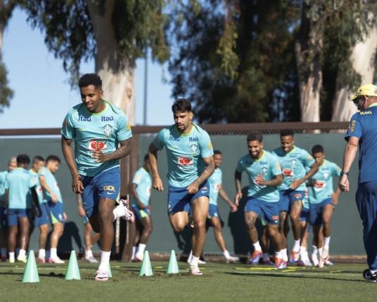 Contra a Colômbia, seleção brasileira deve ser a mesma que goleou o Paraguai