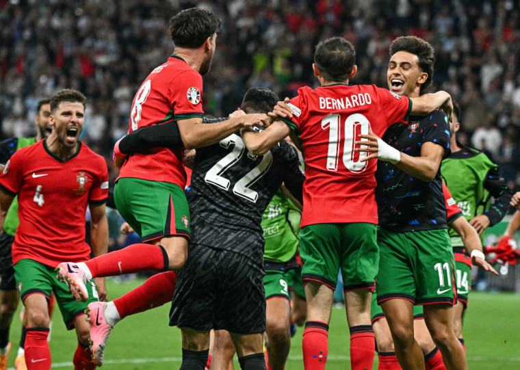 Portugueses contaram com noite mágica do goleiro Diogo Costa contra a Eslovênia para avançar às quartas de final da Eurocopa