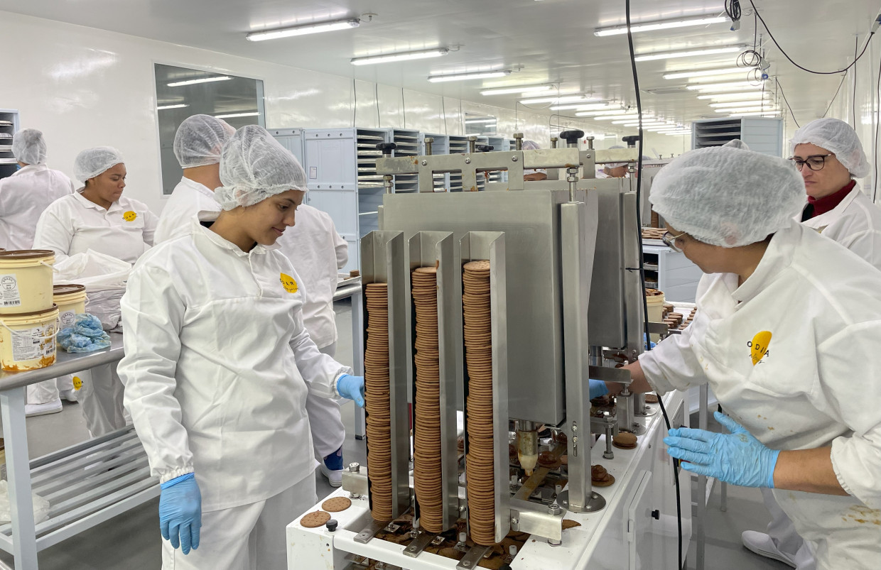 Produção na fábrica na Zona Norte da Capital foi retomada pela equipe de funcionários