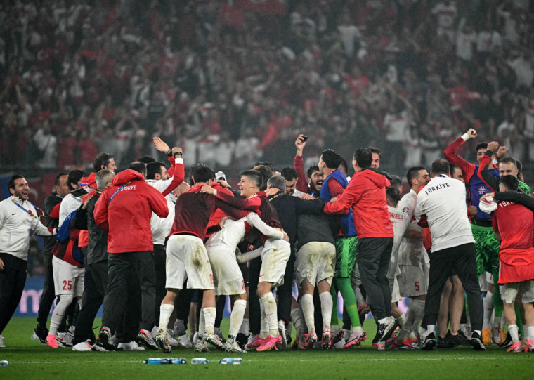 Turquia vai encarar a Holanda nas quartas de final