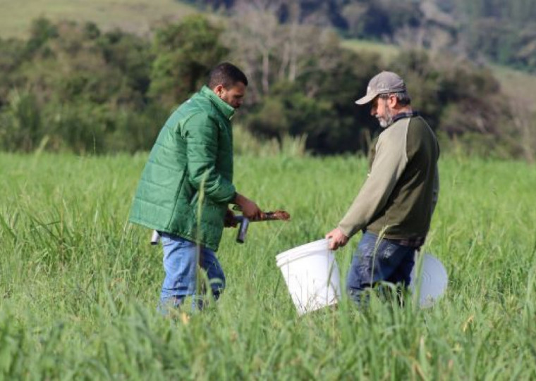 Já foram realizadas 63 análises de solo para 27 produtores do Estado