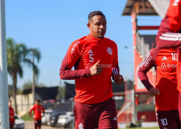 Fernando é presença garantida no time titular do Inter contra o Fluminense