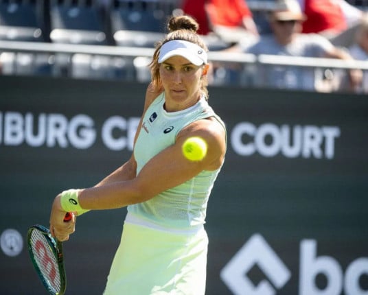 Rival abandona e Bia Haddad Maia avança em Wimbledon após 3 games