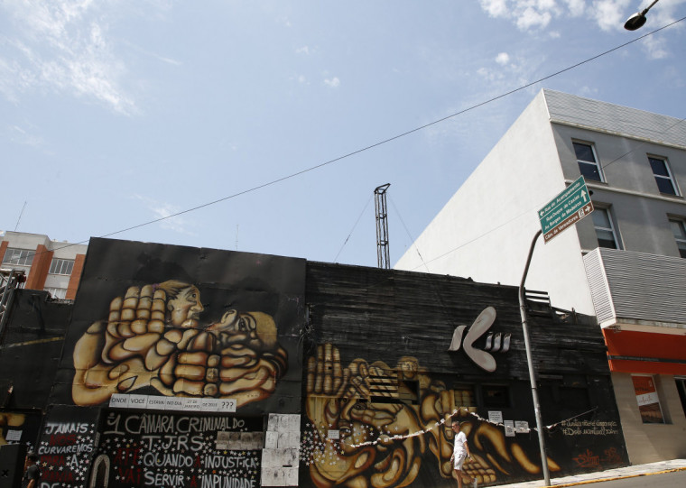 Durante o ato, ser&aacute; realizada a remo&ccedil;&atilde;o do letreiro e da porta principal