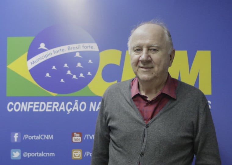Paulo Ziulkoski, presidente da Confederação Nacional dos Municípios (CNM)