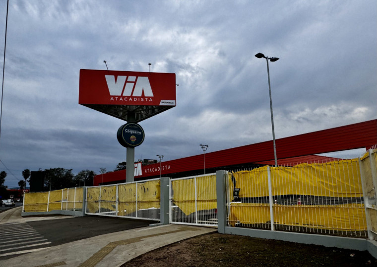 Passarela, de SC, estima prejuízos de R$ 20 milhões na filial da Via, na Zona Norte