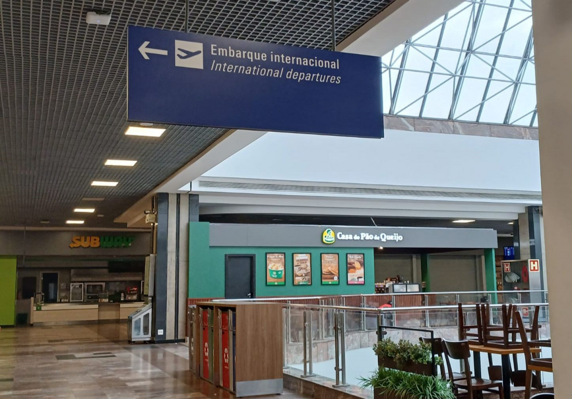 Unidade da Casa do Pão de Queijo na praça de alimentação vai abrir para atender passageiros 