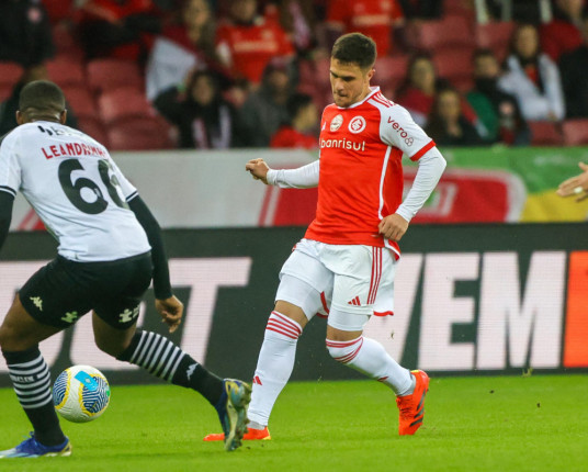 Na volta ao Beira-Rio, Inter é derrotado pelo Vasco por 2 a 1