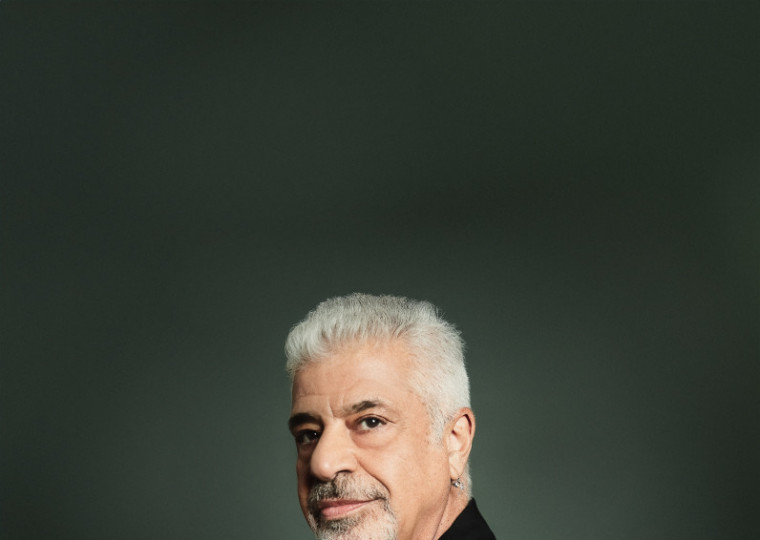 Show do cantor acontece em novembro, no Auditório Araújo Vianna