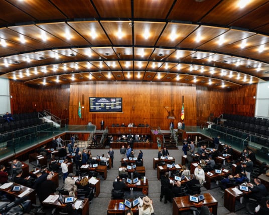 LDO para 2025 é aprovada com incertezas sobre déficit no Orçamento