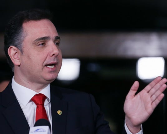 Messias busca Pacheco e aposta em ajuda de ministros para garantir vaga no STF