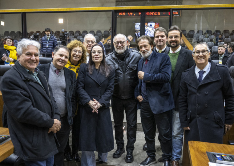 Pedetista (c) visitou a Câmara em busca de apoio para compor chapa