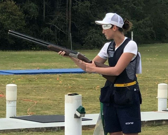 Georgia Furquim é a segunda mulher a representar o Brasil no tiro nas Olimpíadas