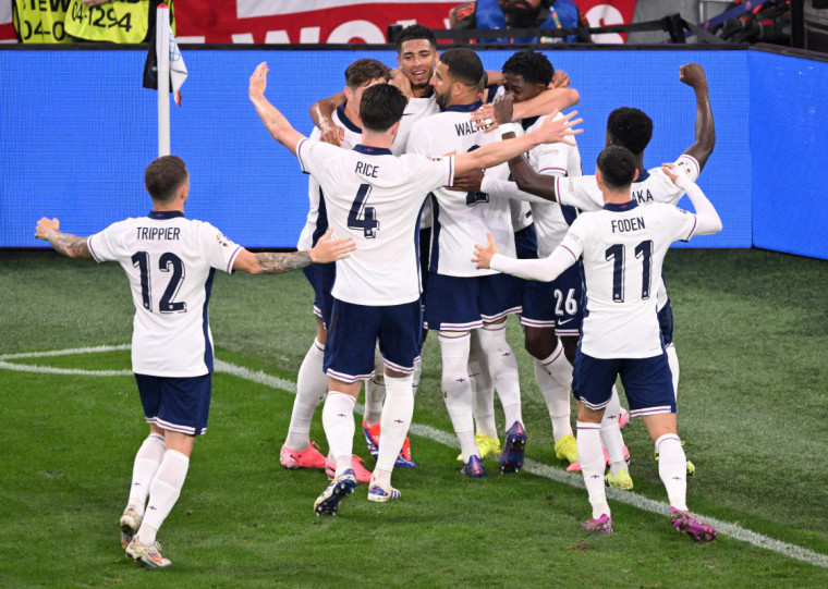 Contra a Espanha, ingleses vão em busca de seu primeiro título europeu