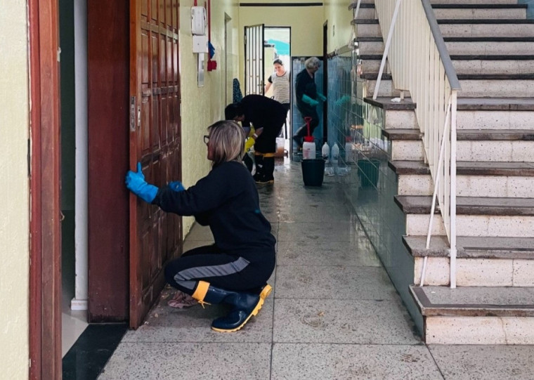 Serviços de reparos ocorrem em diversos locais, como no Centro de Educação São Vicente de Paulo, na Capital