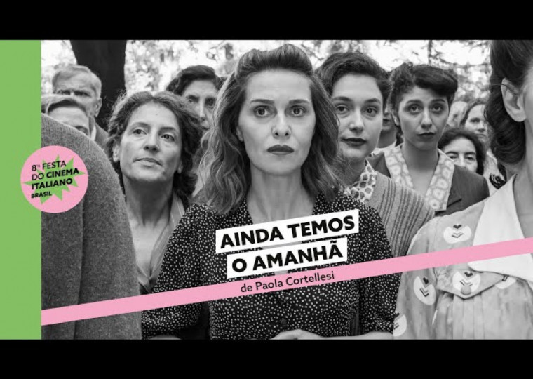 Paola Cortellesi é diretora, protagonista e uma das responsáveis pelo roteiro de Ainda temos o amanhã