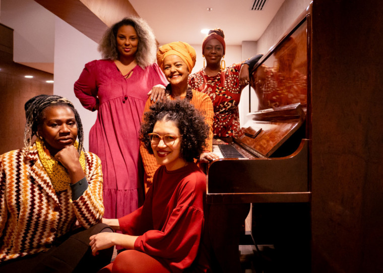 Grandes cantoras no elenco de "Ela disse-me assim"