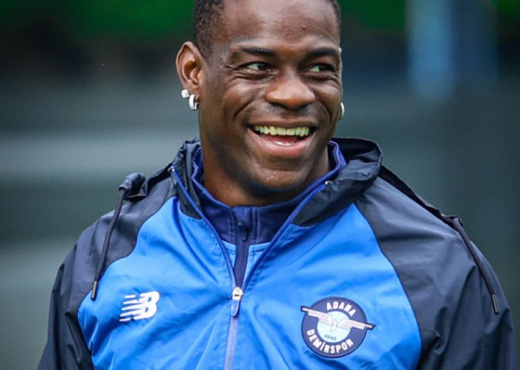 Atacante italiano receberia R$ 8 milhões pela negociação, além das luvas