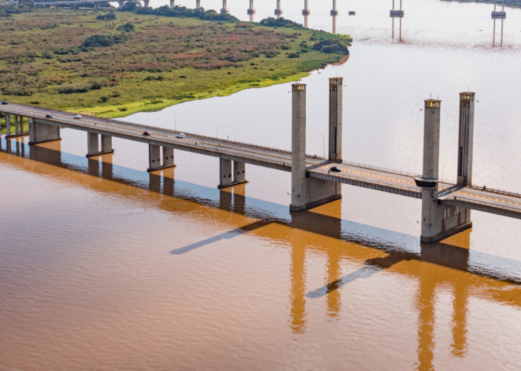Obras terão bloqueio da alça que dá acesso ao vão móvel pela Avenida Castello Branco