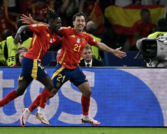 Espanha vence Inglaterra e é campeã da Euro pela quarta vez na história