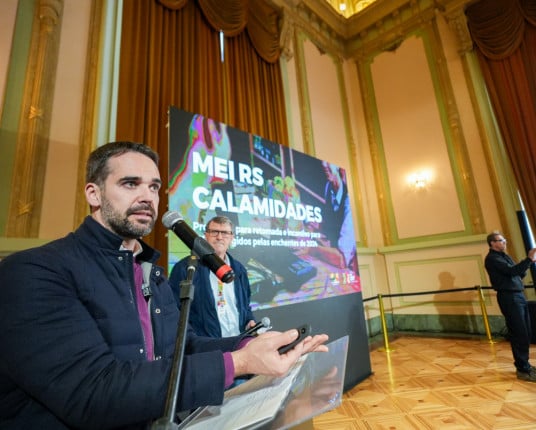 Governo do RS anuncia R$ 671 milhões em crédito para empresas atingidas por enchentes