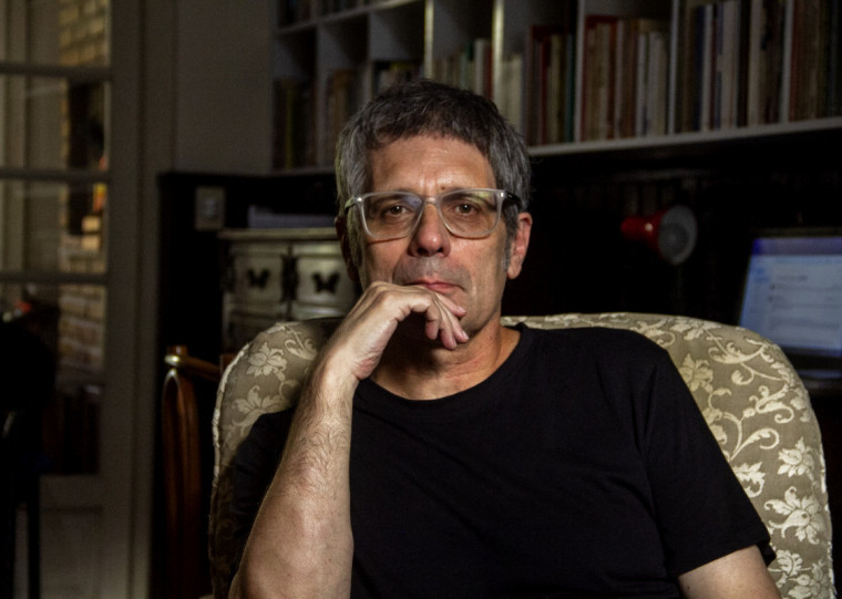 Irmão Robô terá lançamento com sessão de autógrafos e bate-papo neste sábado (20) na Livraria Paralelo 30