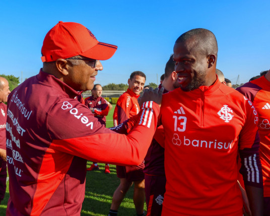 Anunciado pelo Inter, Roger dá o primeiro treino de olho no Botafogo