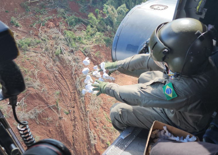 A&ccedil;&atilde;o foi realizada com apoio de helic&oacute;ptero do Ex&eacute;rcito