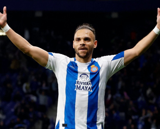 Grêmio segue surpreendendo na janela de transferências e anuncia acerto com Braithwaite