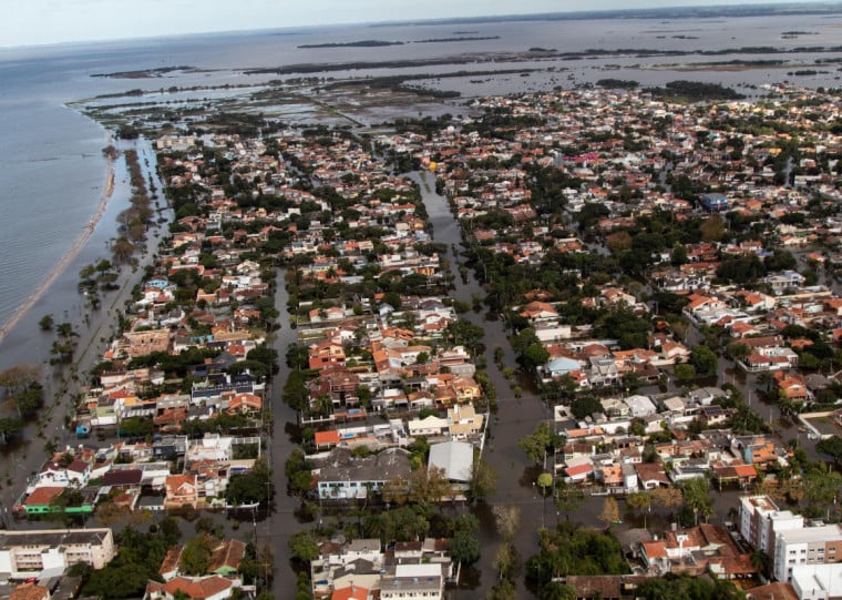 No caso do Laranjal, estão pré-aprovados estudos, projetos e obras de recomposição e elevação da cota dos diques de proteção para quatro metros, entre outras ações