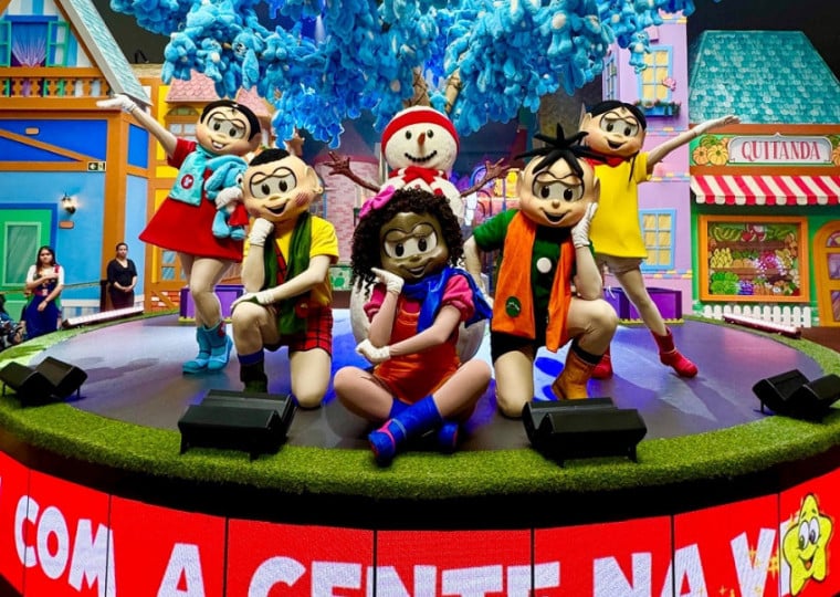 Até o final de agosto, os visitantes poderão assistir a uma nova apresentação com dois shows diários na Praça Sansão