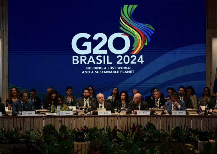 Do primeiro para o segundo trimestre, o Produto Interno Bruto do Brasil foi de 1,3% para 0,4%