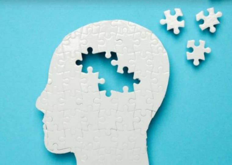 Potenciais efeitos colaterais da droga superam impacto em desacelerar a doença, diz entidade