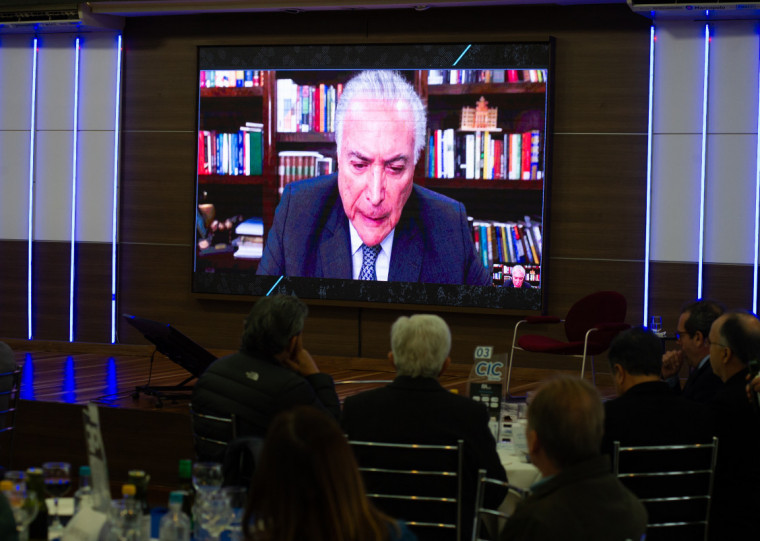 Ex-presidente Michel Temer falou por videoconferência a empresários de Caxias do Sul