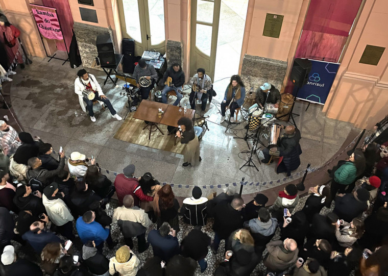 Evento na CCMQ contará com Thiago Ribeiro & Amigos e Renata Pires