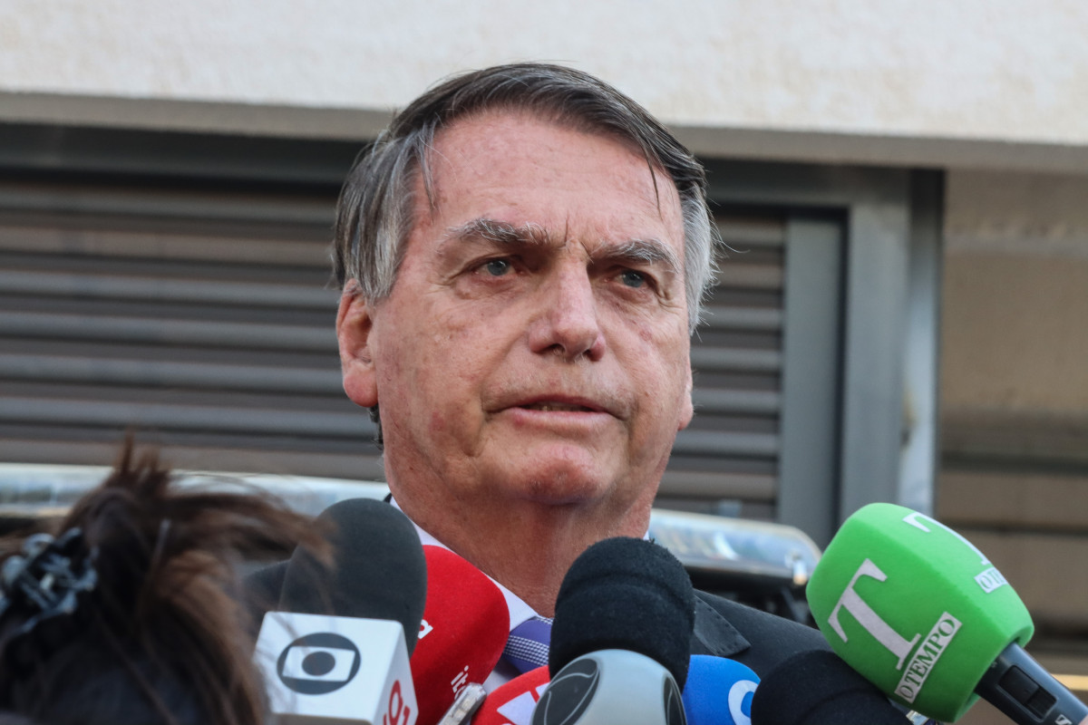 Bolsonaro convoca manifestação no domingo pela anistia dos presos do 8 de janeiro 