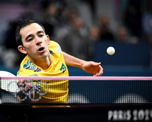 Tênis de mesa: Calderano bate francês Lebrun e vai às quartas em Paris