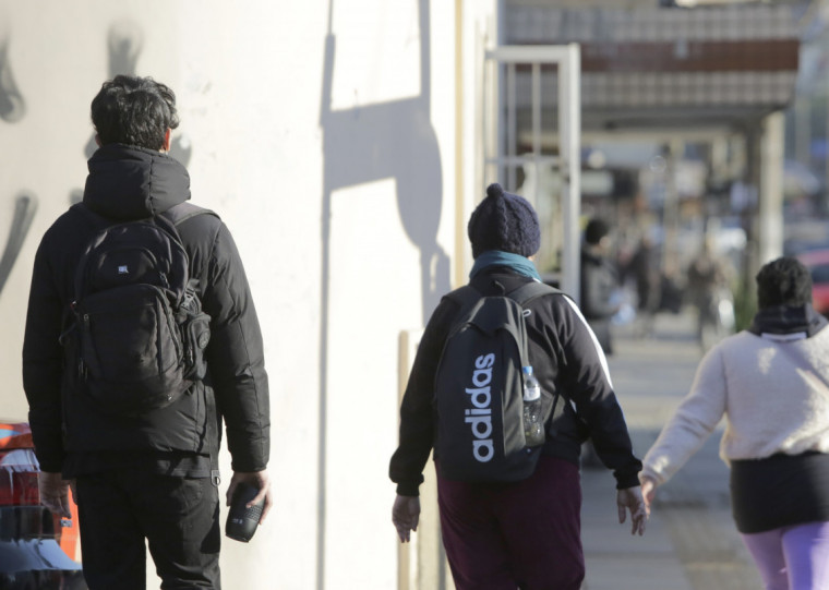 Apesar do frio durante a manhã, as temperaturas devem ficar mais amenas ao longo da segunda-feira