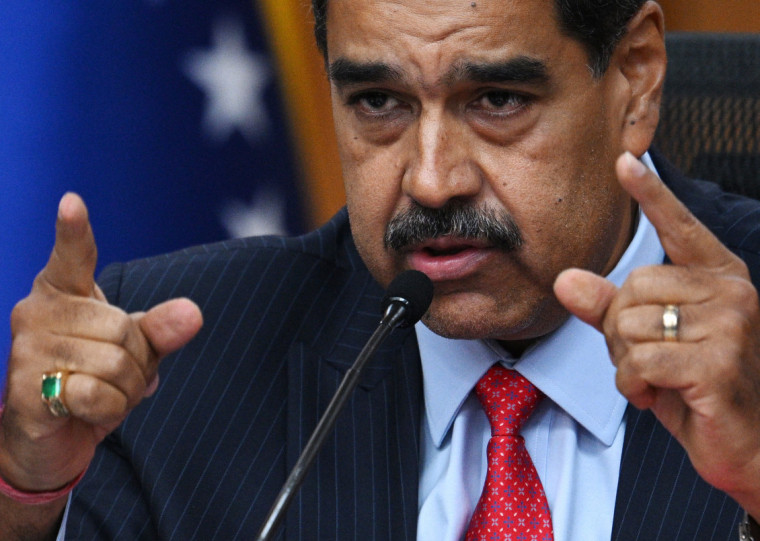 Maduro chama os opositores de terroristas por ataques a pr&eacute;dios p&uacute;blicos