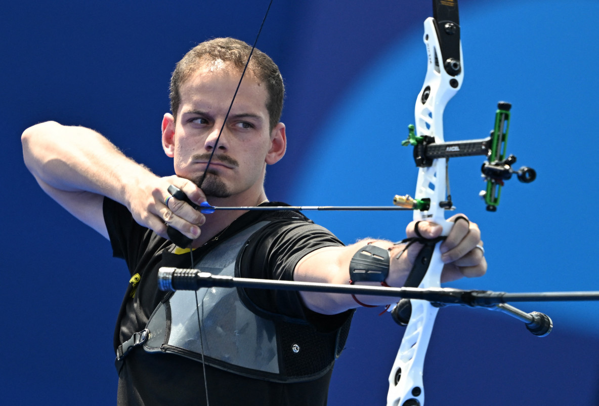 Pelas oitavas de final, Marcus D'Almeira encara, domingo (4), Kim Woojin, em confronto entre o primeiro e o segundo colocado do ranking mundial de tiro com arco | Punit Paranjpe/AFP/JC